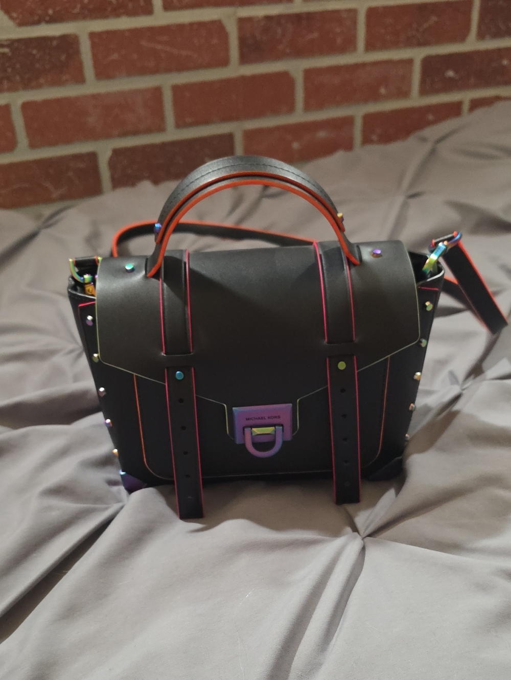 LIKE NEW!!! Michael Kors Manhattan Contrast-Trim Leather Satchel